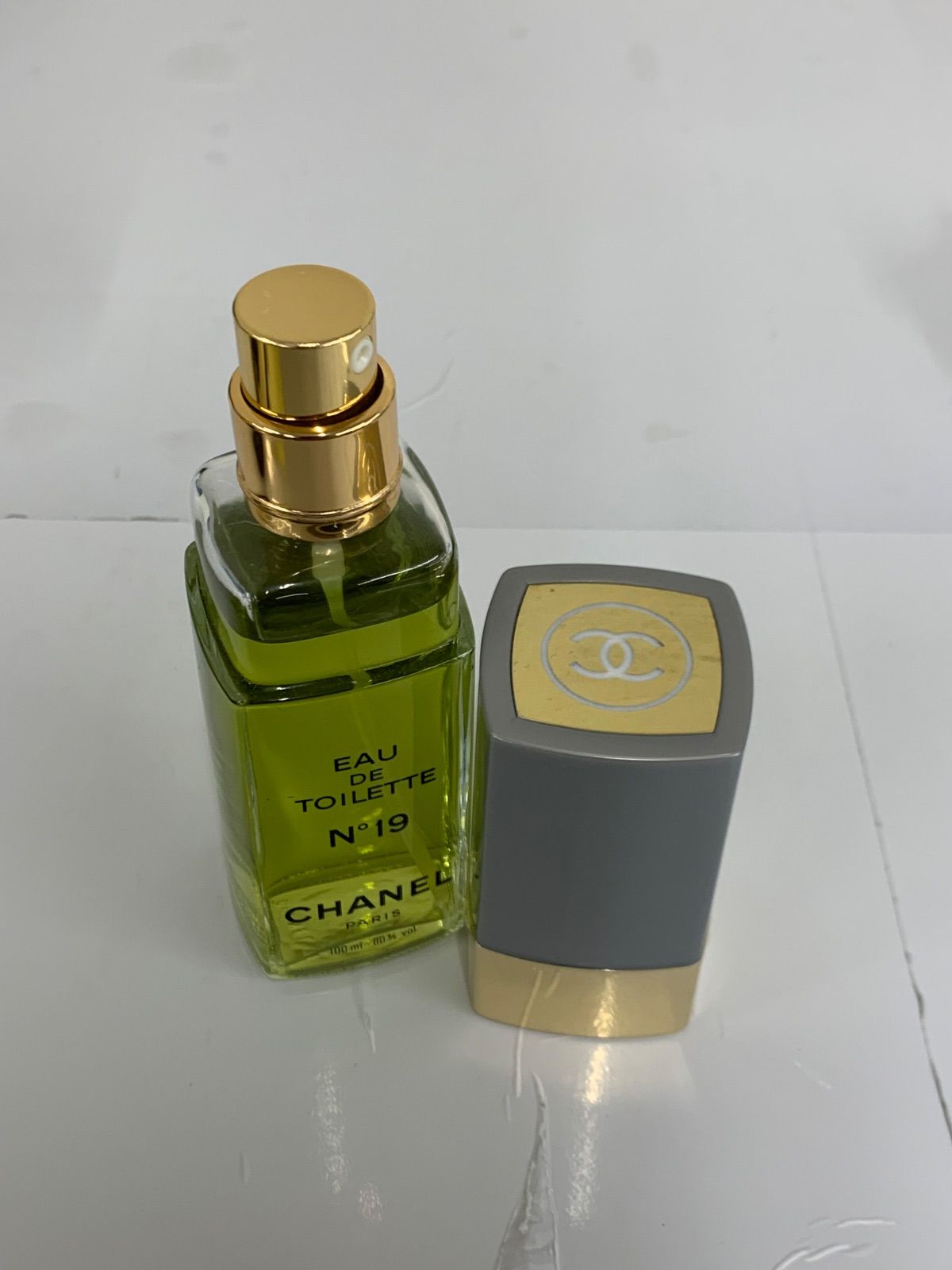 CHANEL 香水　ほぼ未使用 3【ほぼ未使用】CHANEL シャネル N°19 オードトワレ ヴァポリザター