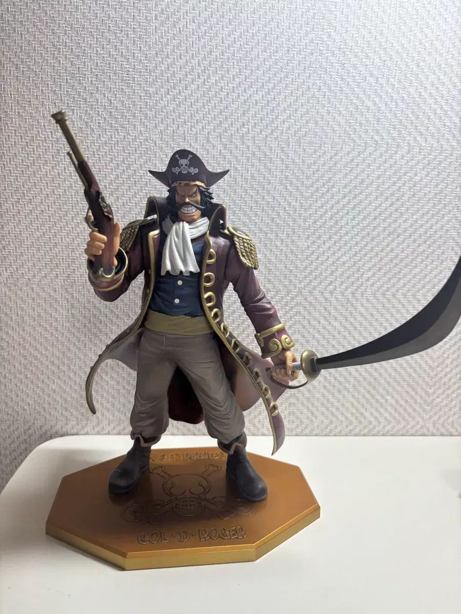 D. Roger Funko One Piece Pop! Gol - Exclusive | GOL #1274 Animation Figure PIECE 0