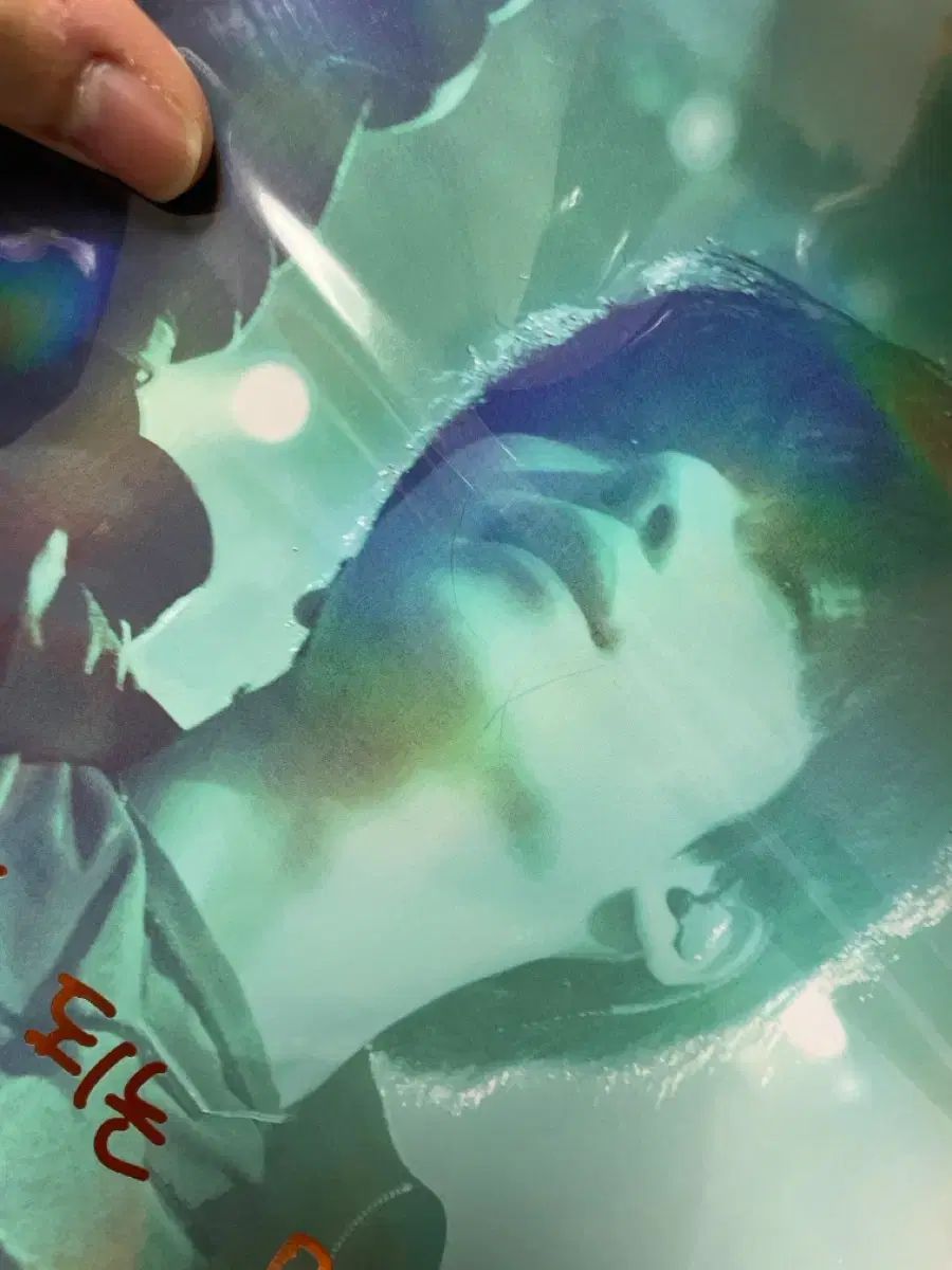 ATEEZ（エイティーズ・アチズ）ユンホ BACKSTAGE サイン ポスター