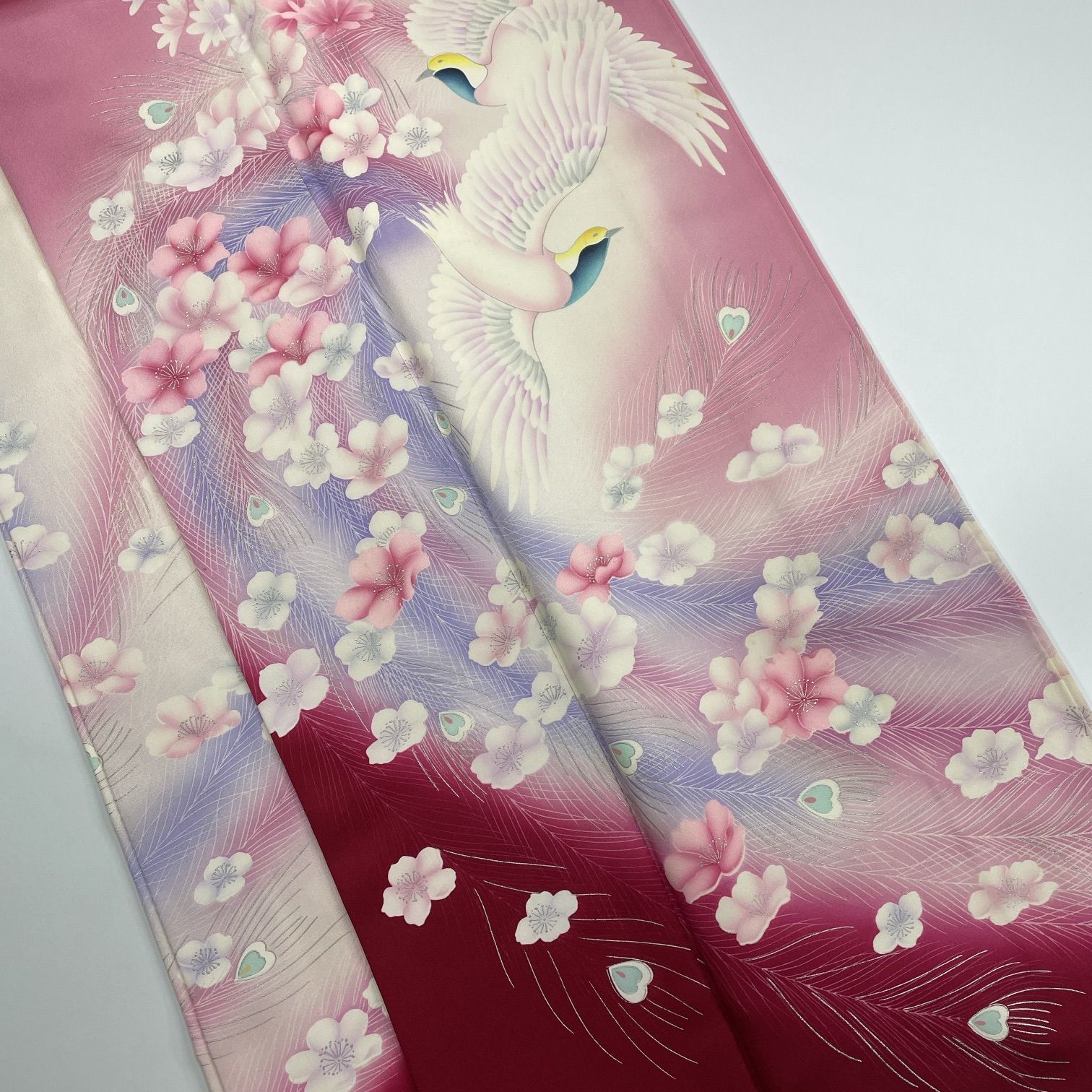 着物まとめ売り　正絹振袖4枚　留袖1枚　着用可　リメイク素材　目立った汚れなし 振袖 4枚 正絹 着物まとめ売り 同梱購入歓迎 リメイク用 着付け練習用