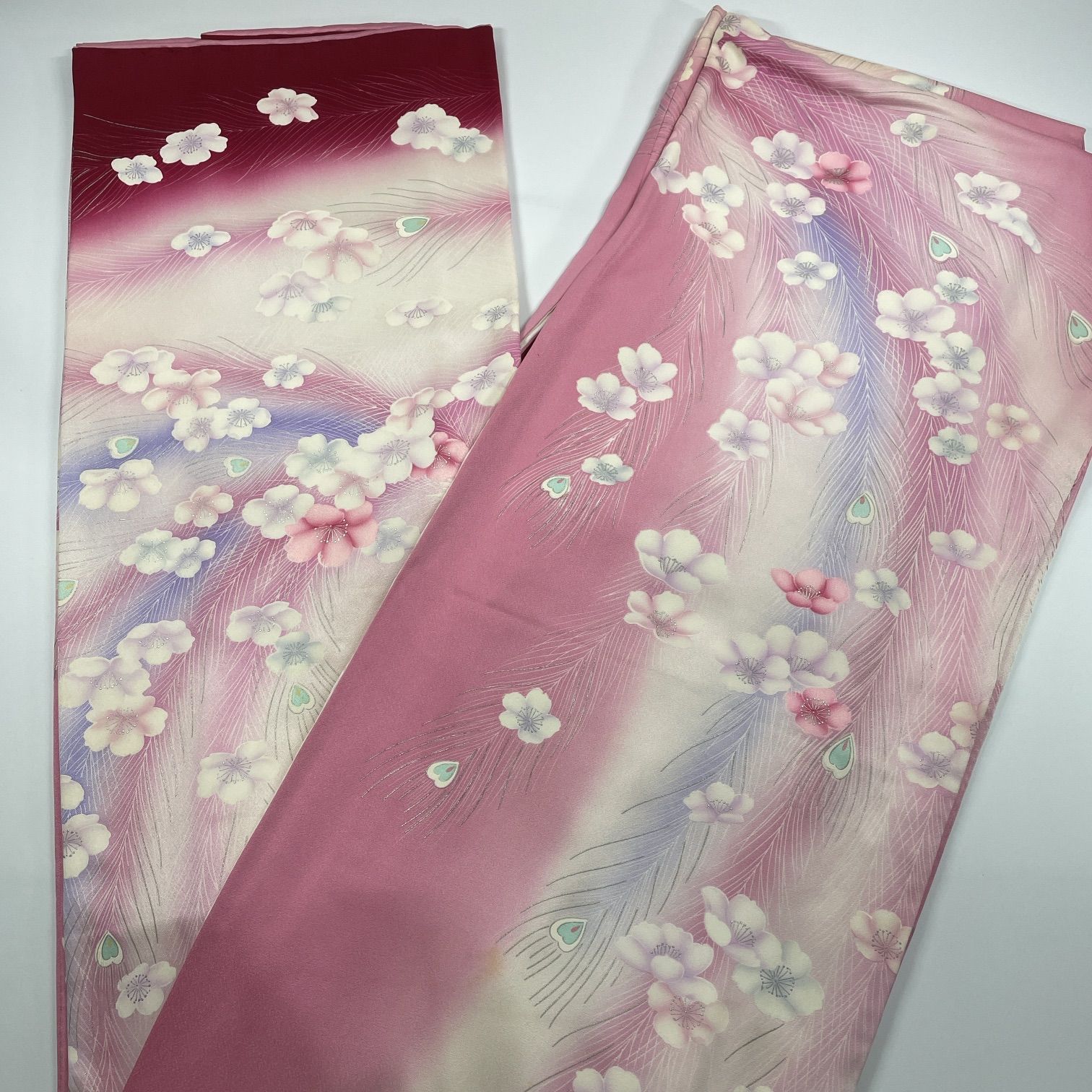 着物まとめ売り　正絹振袖4枚　留袖1枚　着用可　リメイク素材　目立った汚れなし 振袖 4枚 正絹 着物まとめ売り 同梱購入歓迎 リメイク用 着付け練習用