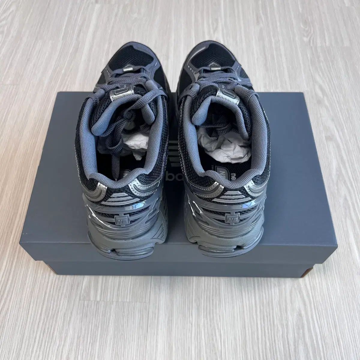 275 ニューバランス 1906R ブラック