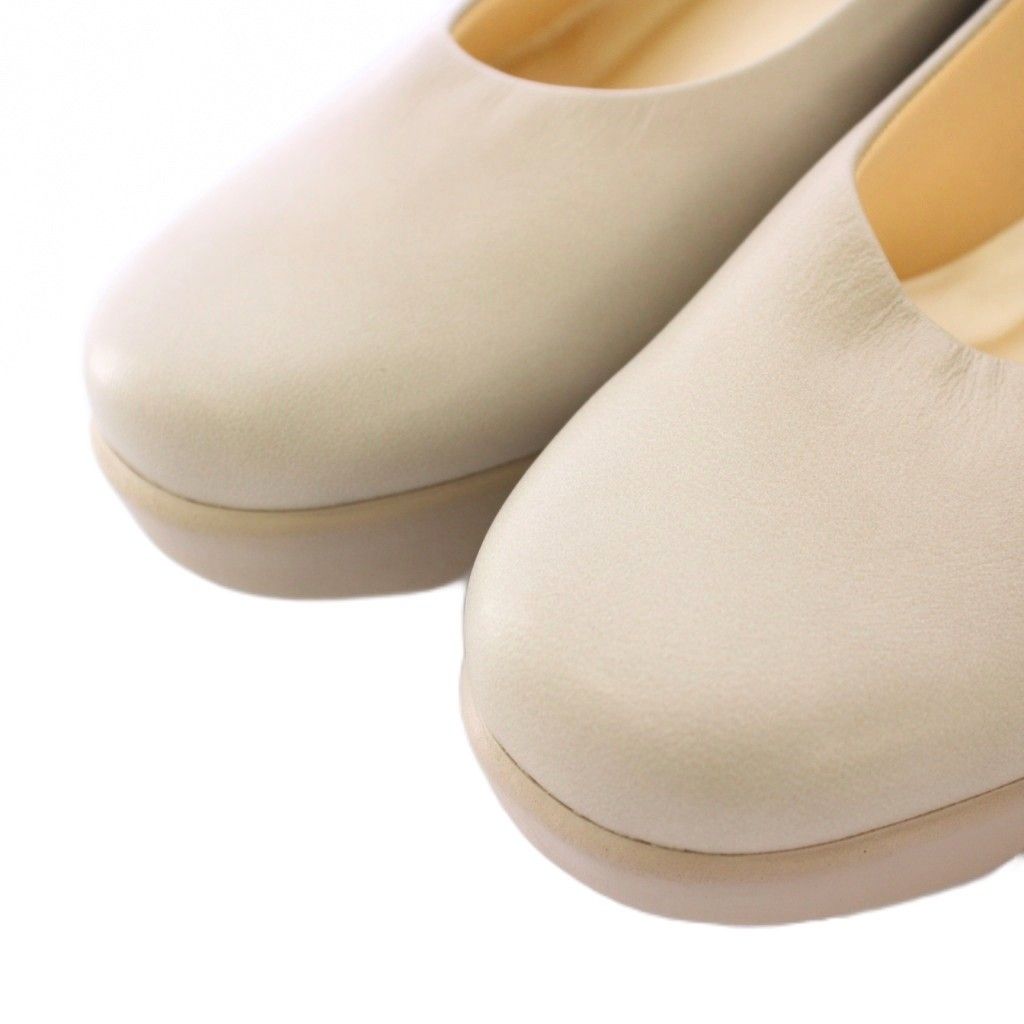 極美品✨ヒルズアベニュー パンプス コサージュ デニム 厚底 24cm ヒルズ アヴェニュー Hills Avenue パンプス ラウンドトゥ ウェーブ