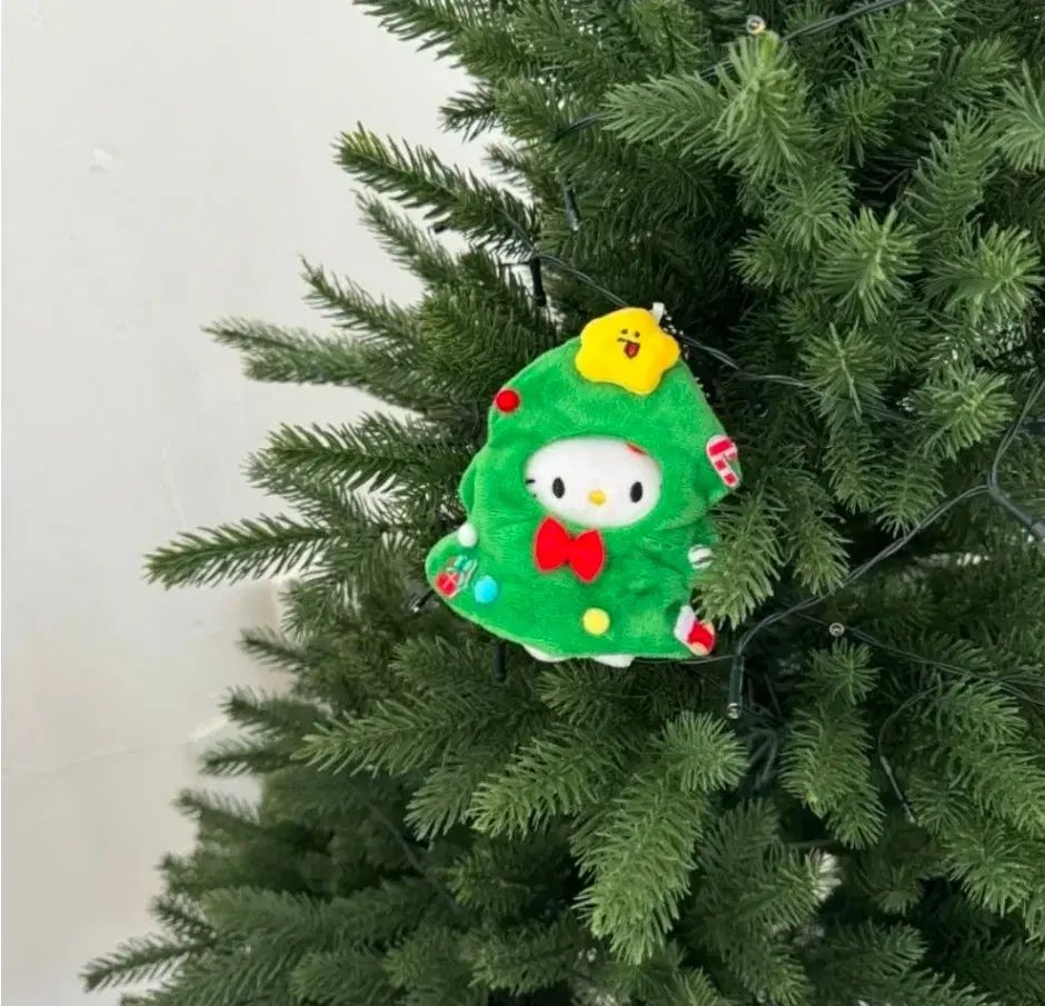 ハローキティ クリスマス ツリー ぬいぐるみ キーホルダー - メルカリ