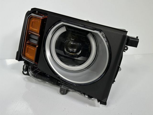 ランドクルーザー 250 TRJ250W 純正 右ヘッドライト 右ライト 丸目 LED
