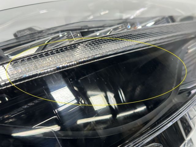 美品 トヨタカローラクロス 純正ヘッドライト　右側　81110-16810 カローラクロス ZVG11 ZVG15 ZSG10 純正 右ヘッドライト Assy RH LED