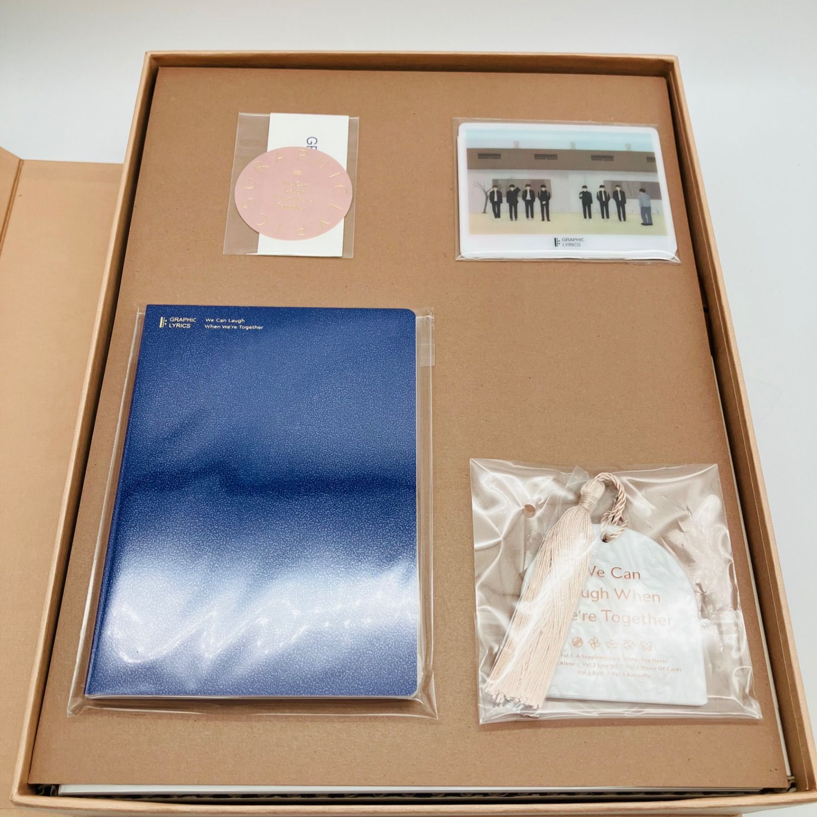 GRAPHIC LYRICS with BTS Special Package 日本語版 付録付き 本