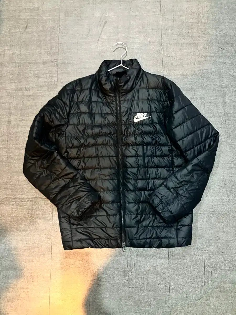 NIKE ナイキ NSW ロゴ ストリート 軽量ダウン