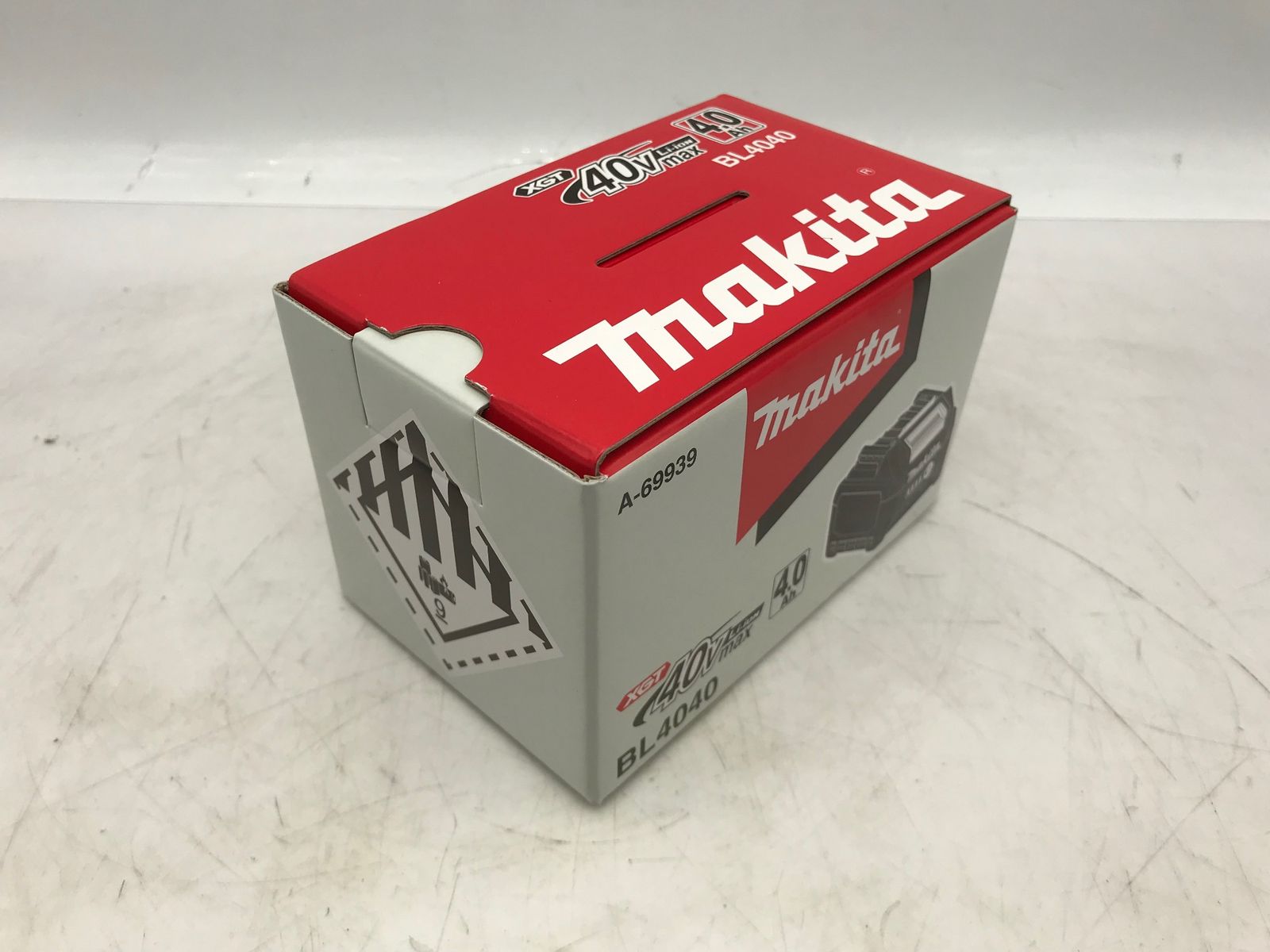 Makita マキタ A-70530 〇 40 Vmax 4.0 Ah BL 4040 リチウムイオンバッテリ PSEマークあり 入り IT_UJIXK 小牧 M 04