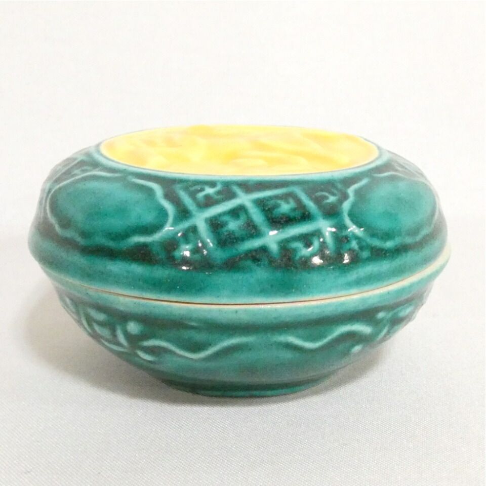 十六代永楽善五郎（即全）乾山写『午』香合　茶道具　馬　干支　金砂子　河濱支流 十六代永楽善五郎（即全）乾山写『午』香合 茶道具 馬 干支 金