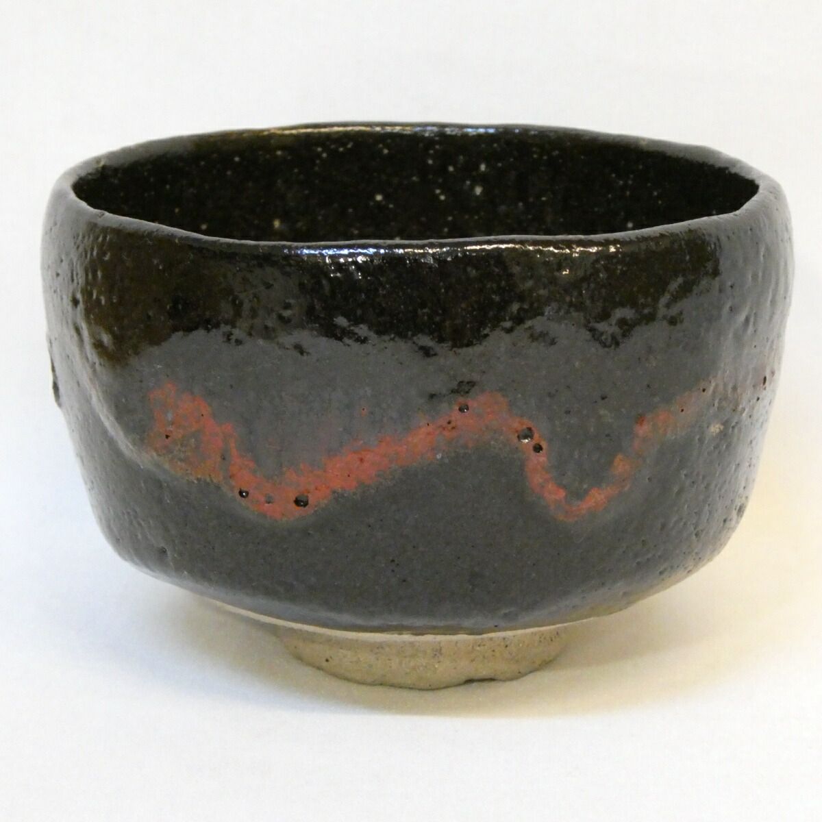 正絹御物袋添え 八事窯 四代 中村道年 尼 作 黒茶碗 楽焼 黒楽 茶道具