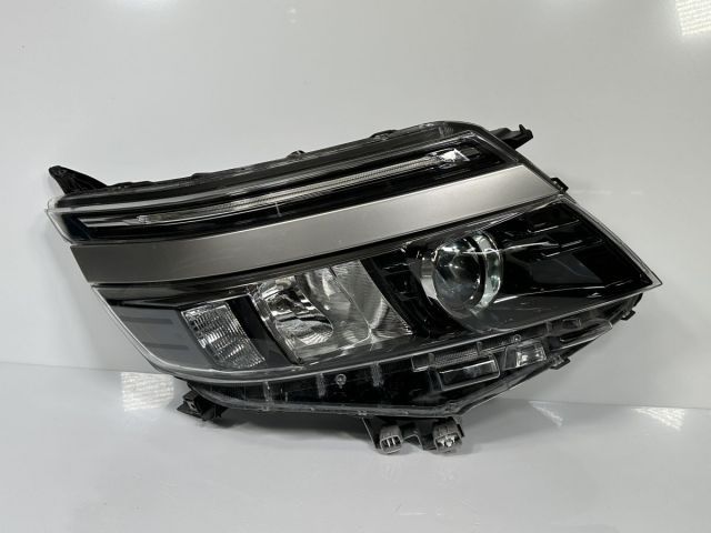 ヴォクシー ZRR80W ZRR80G 前期 純正 右ヘッドライト LED モール