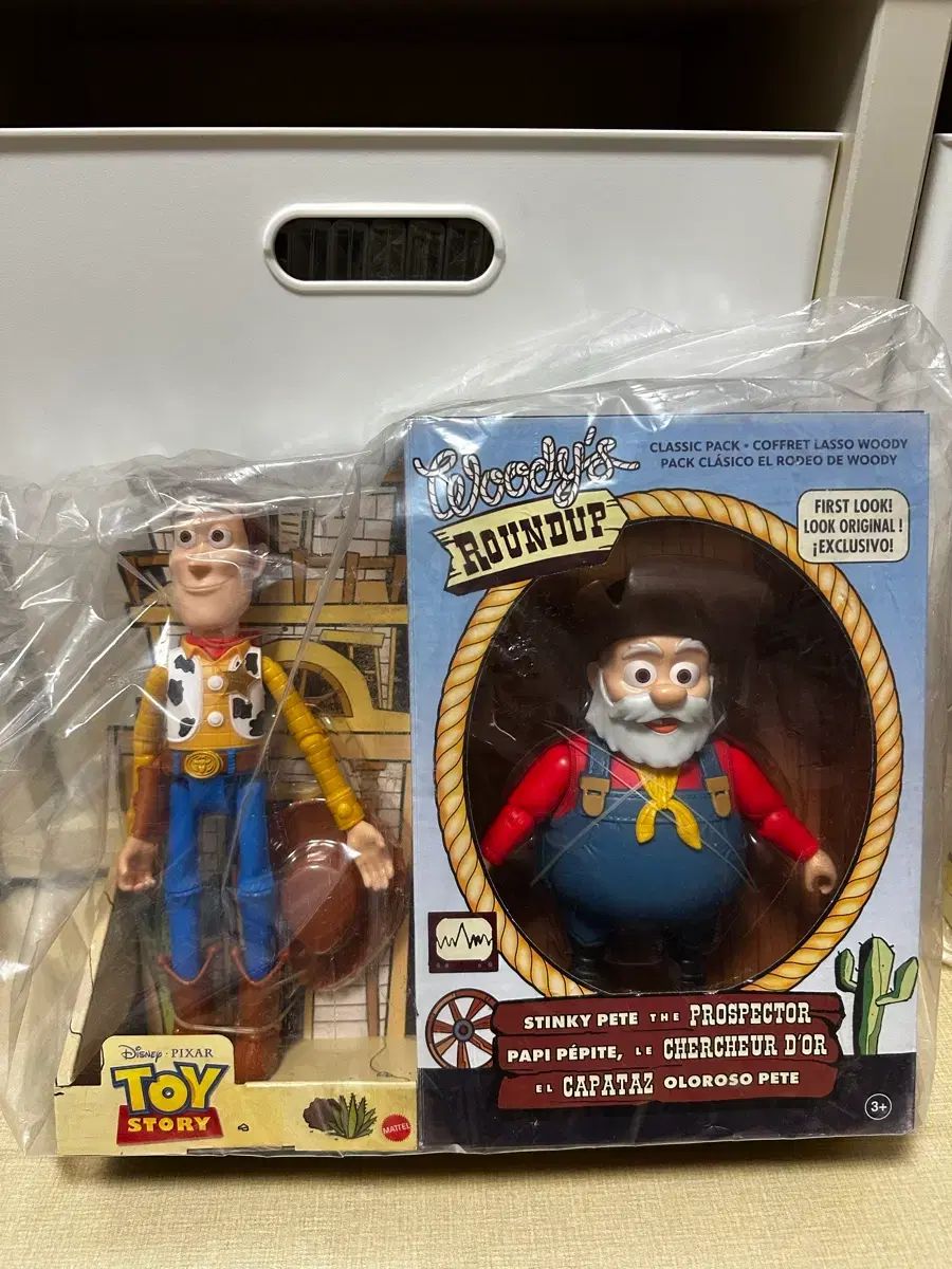 【年内価格】マテル クラッシックパック トイストーリー ウッディ&プロスペクター 年内価格】マテル クラッシックパック トイストーリー ウッディ&プロ