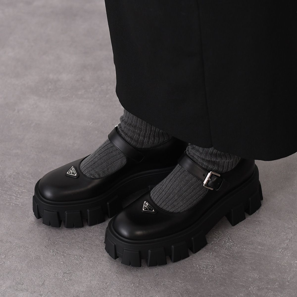 PRADA プラダ ブラッシュド レザー モノリス メリージェーン - メルカリ