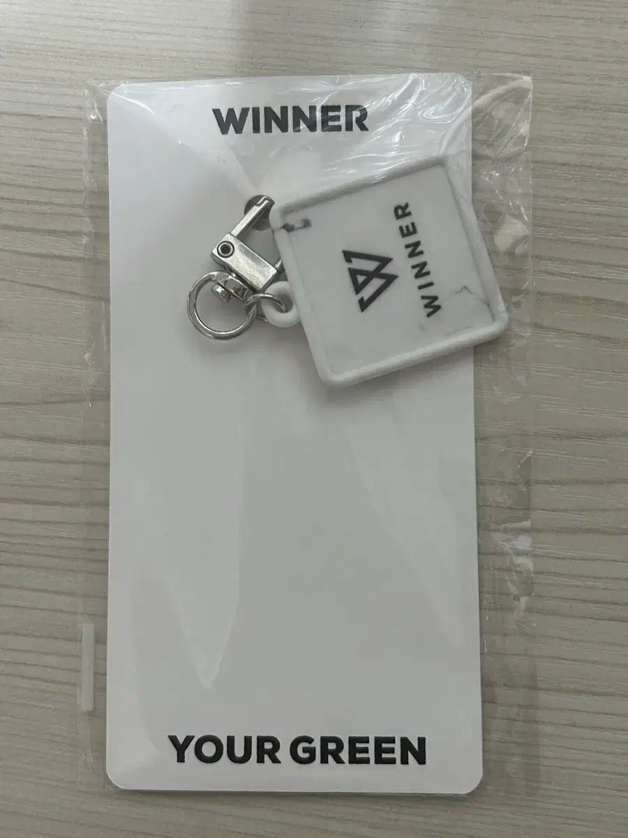 本物保証，お買い得 WINNER キーホルダー その他