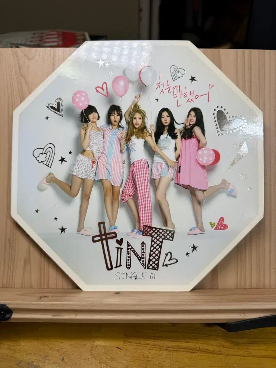 ガールズグループ ティント Tint デビューシングルアルバム 初めて見た瞬間 恋に落ちた 2013年