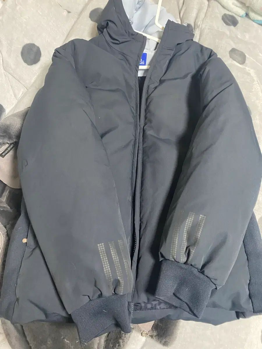 アディダス ウィメンズ グースダウン