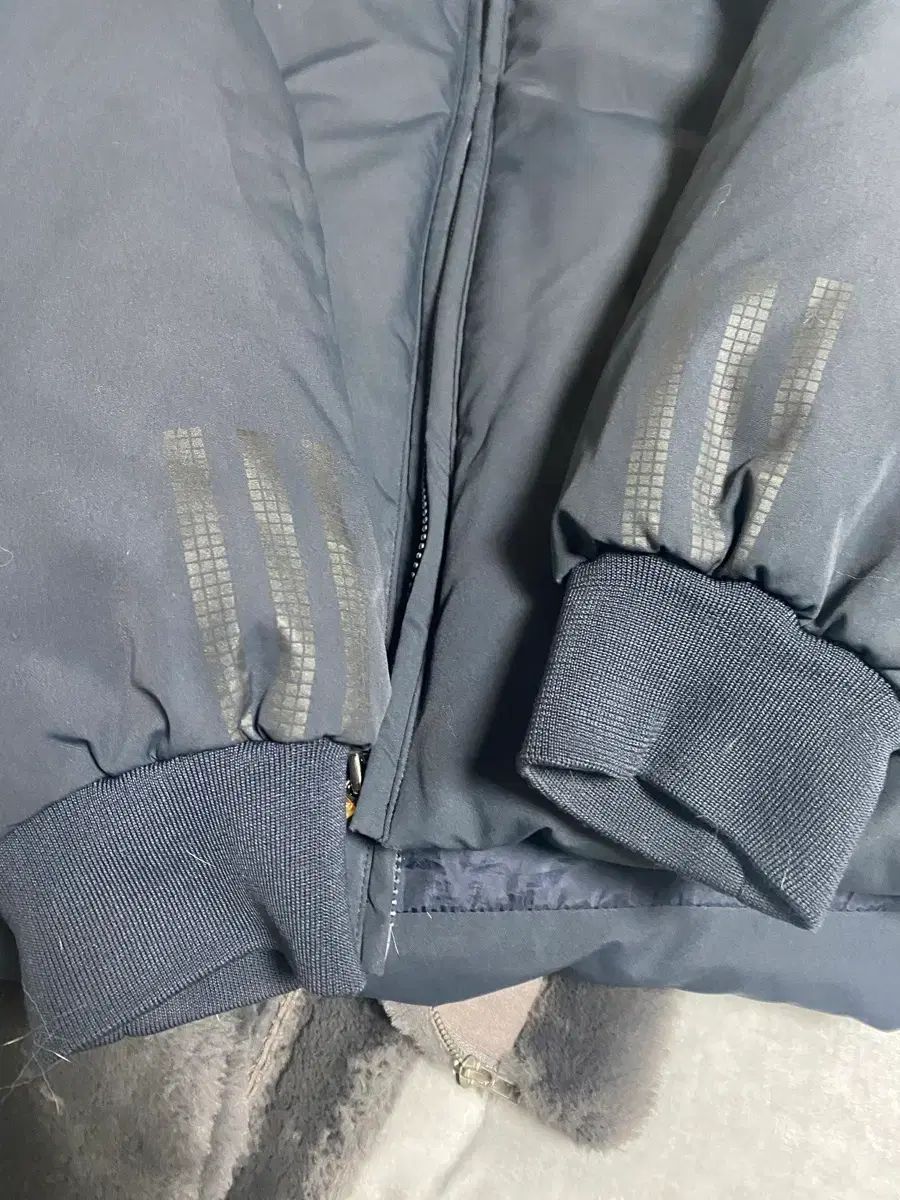 アディダス ウィメンズ グースダウン