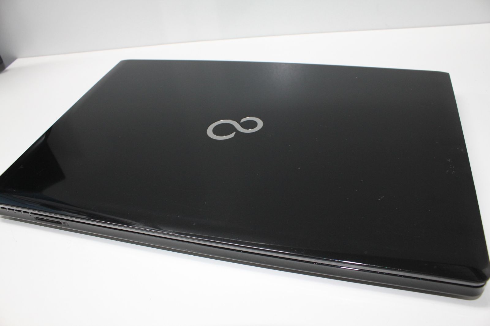 ノートPC 富士通 AH 47 U Intel Core i 7 メモリ8 GB