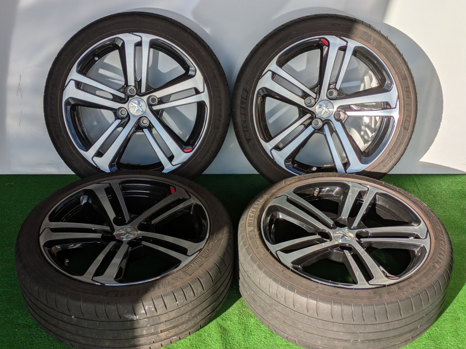 プジョー 208 17インチアルミホイール 17 7 J 4 H 108 25 ボルト 205 45 ZR