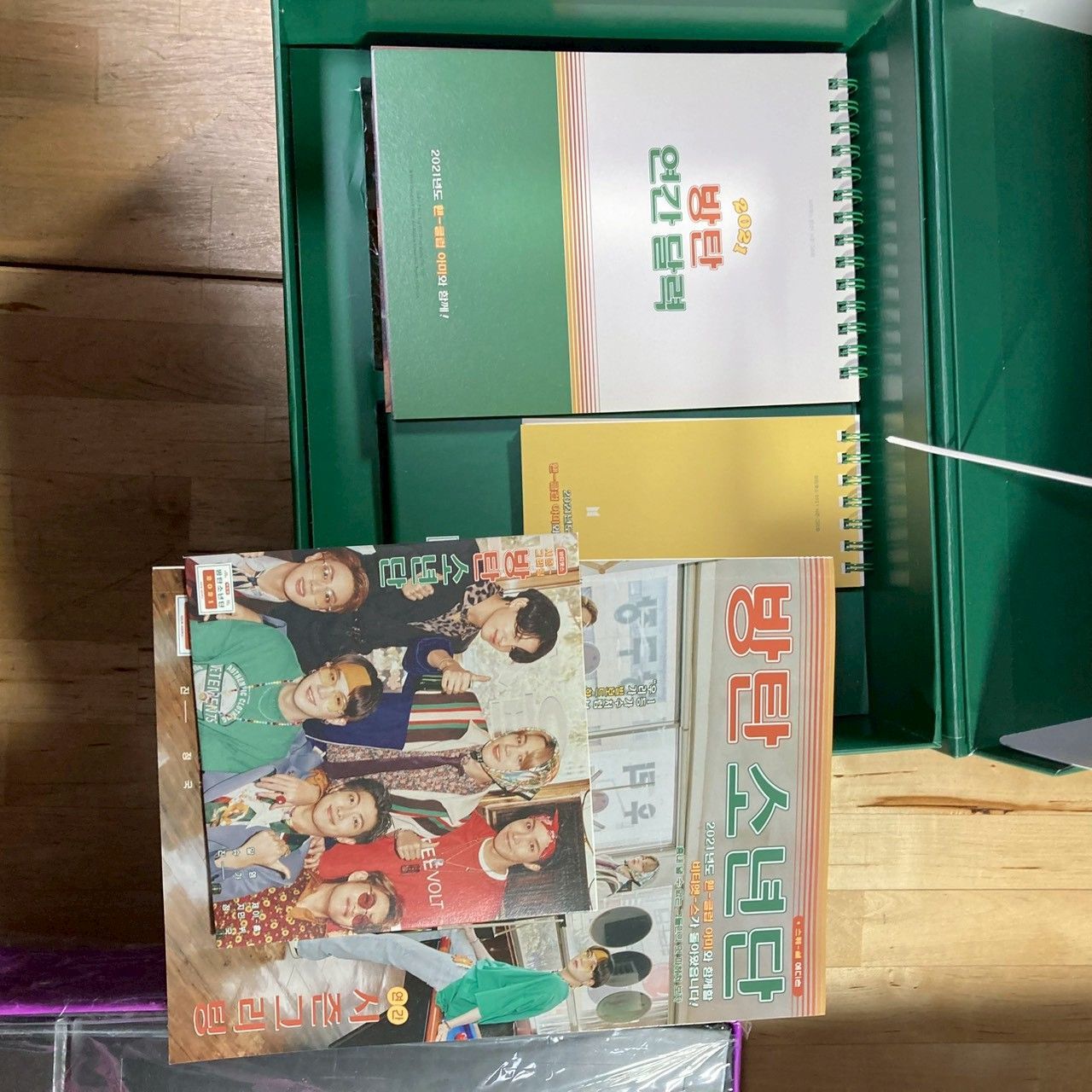 BTS グッズまとめ売り - メルカリ