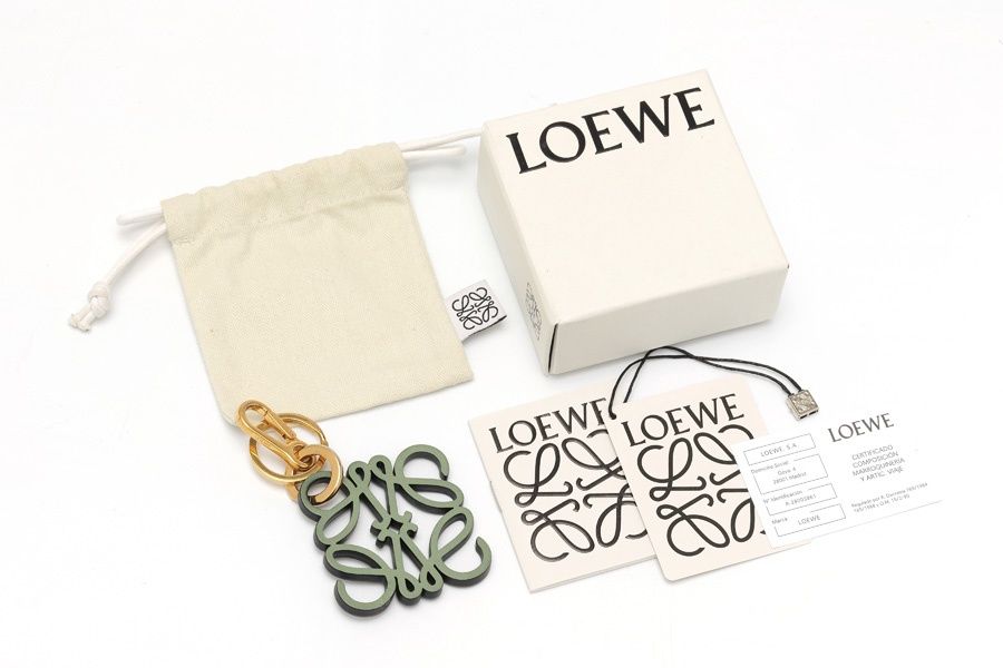 ロエベ　アナグラムチャーム ロエベ / LOEWE アナグラム チャーム / キーリング C821232X06 カーフ