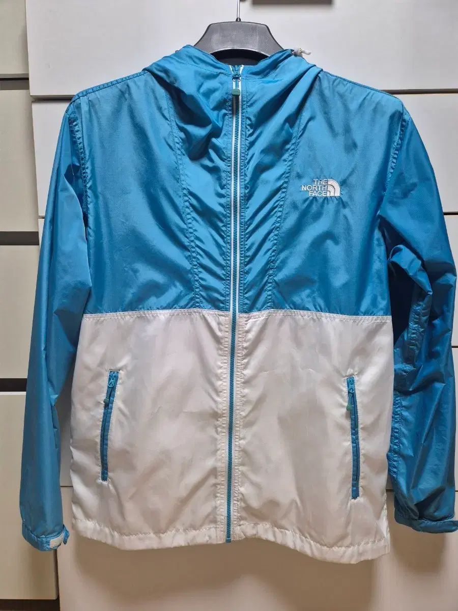 アウトレット THE NORTH FACE ザノースフェイス ウィンドブレーカー