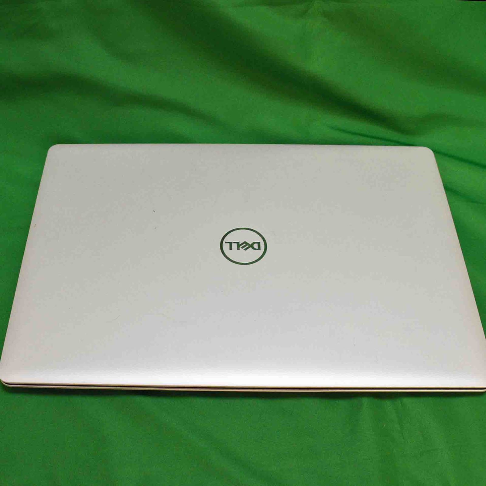 DELL Inspiron 5570 Core-i5 ホワイト ノートPC DELL Inspiron 5570 Core-i5 ホワイト ノートPC DELL Inspiron 5570