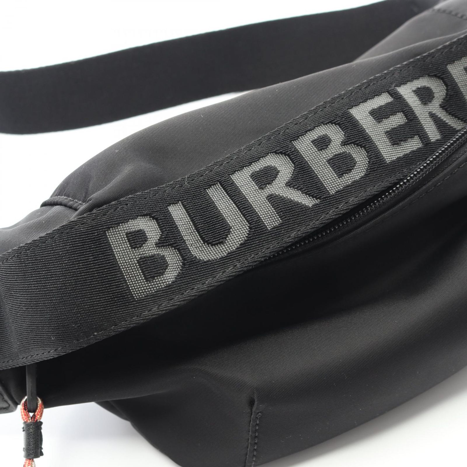 ブラック ナイロン