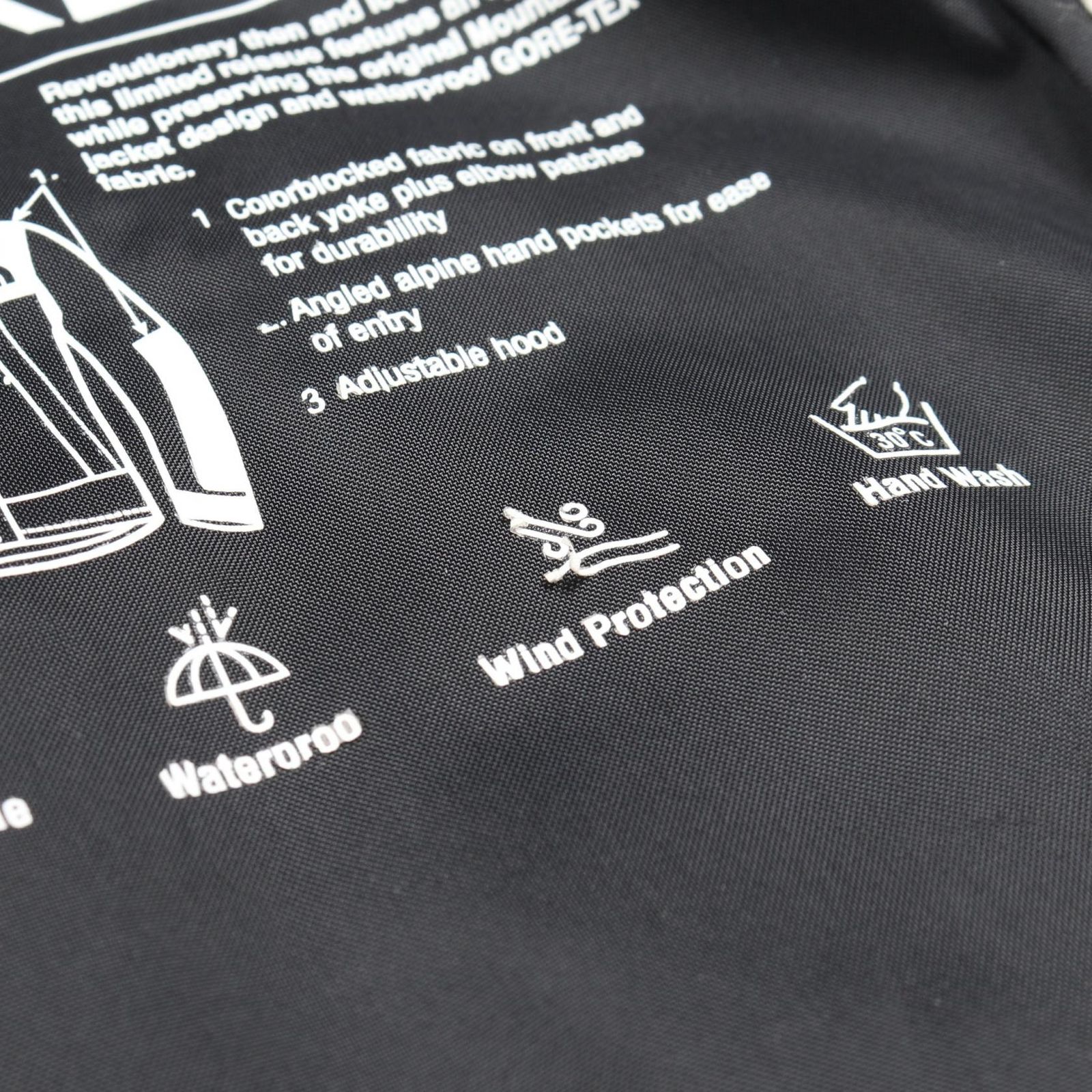 LABEL マウンテンパーカー