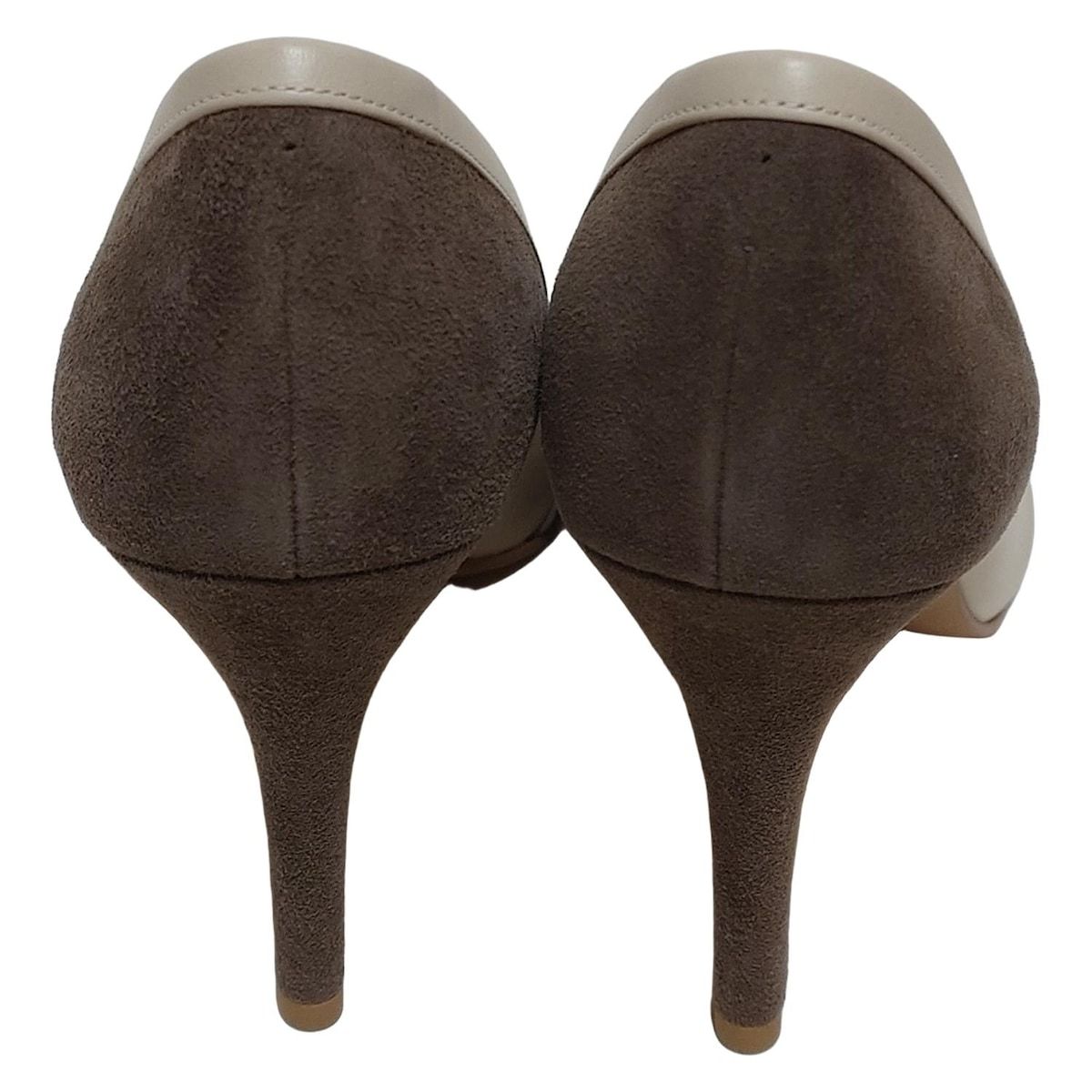 ダイアナ パンプス