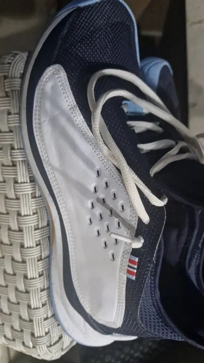 FILA フィラ 몬도포르자 テニスシューズ 270