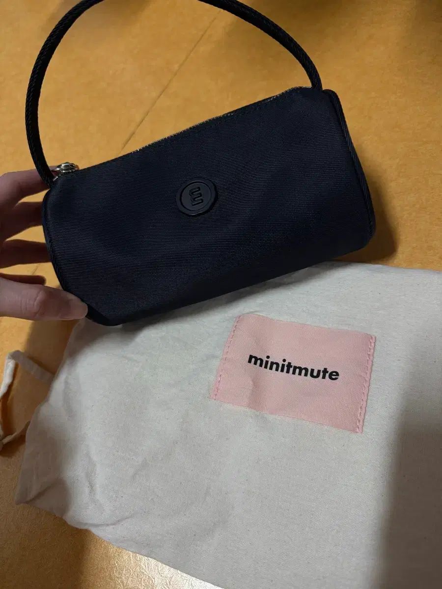 ミニミュート クロサークル ブラック TOKYO モデル