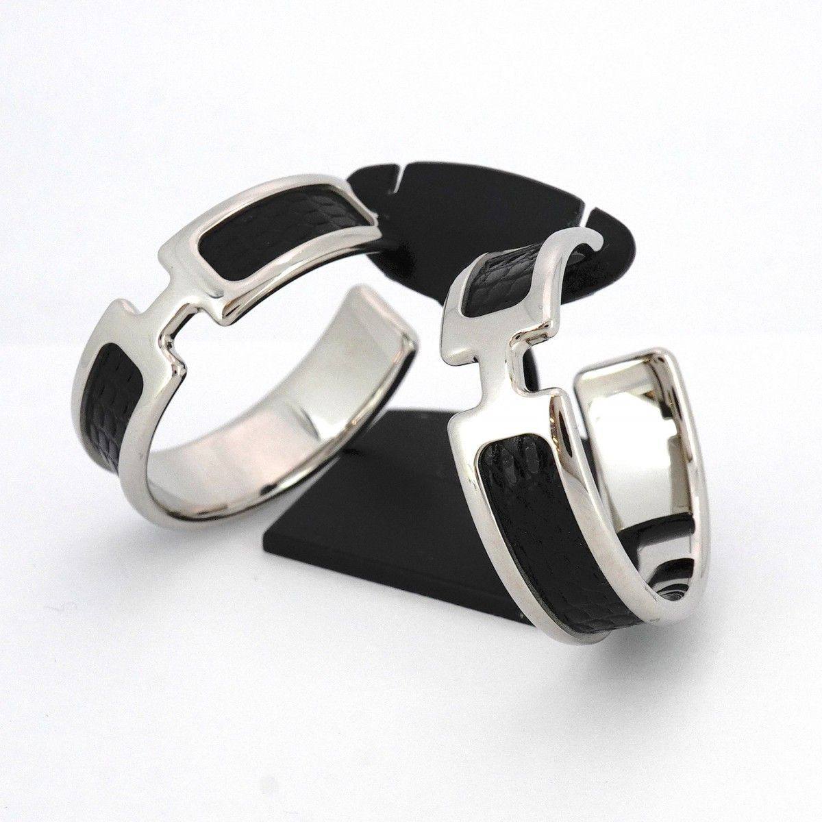 5 jpb 0340 エルメス ピアス オランプ フープ メタル シルバー ブラック レディース