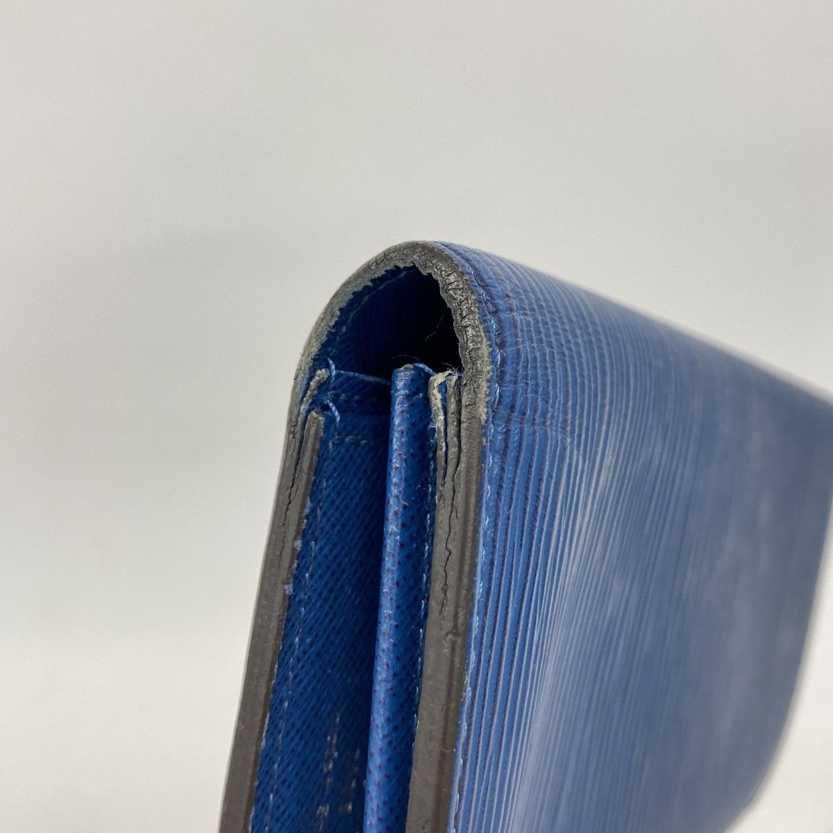 エピ ポルトフォイユブラザ