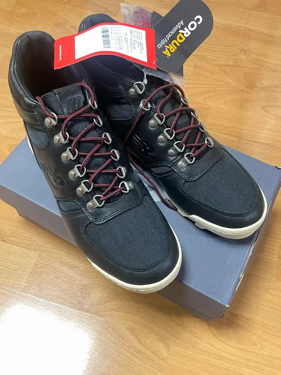 ニュー ンス トレッキングシューズ