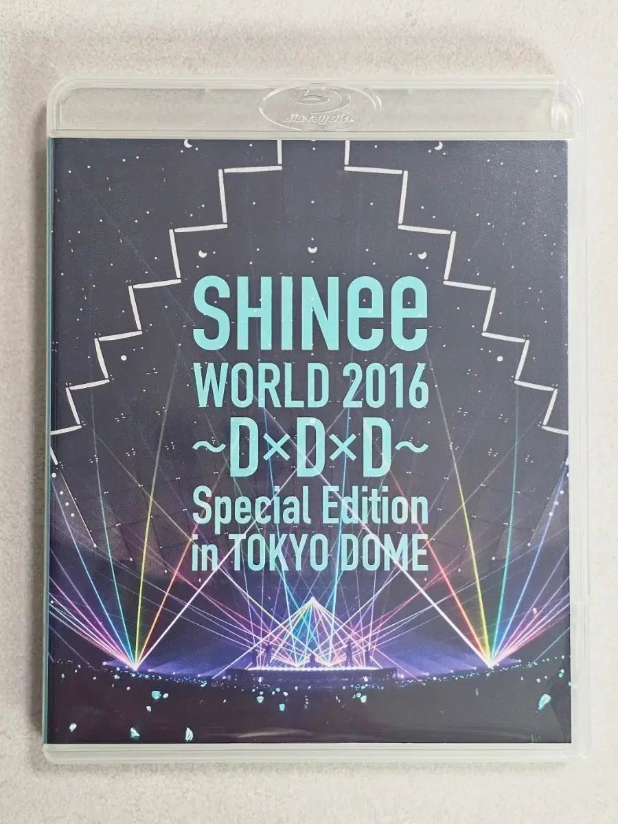 SHINee 2016年 購入 日本 TOKYO ドーム コンサート ブルーレイ Amazon