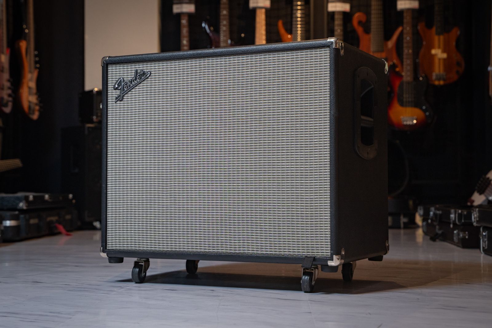 Fender NEO CAB GIB横浜