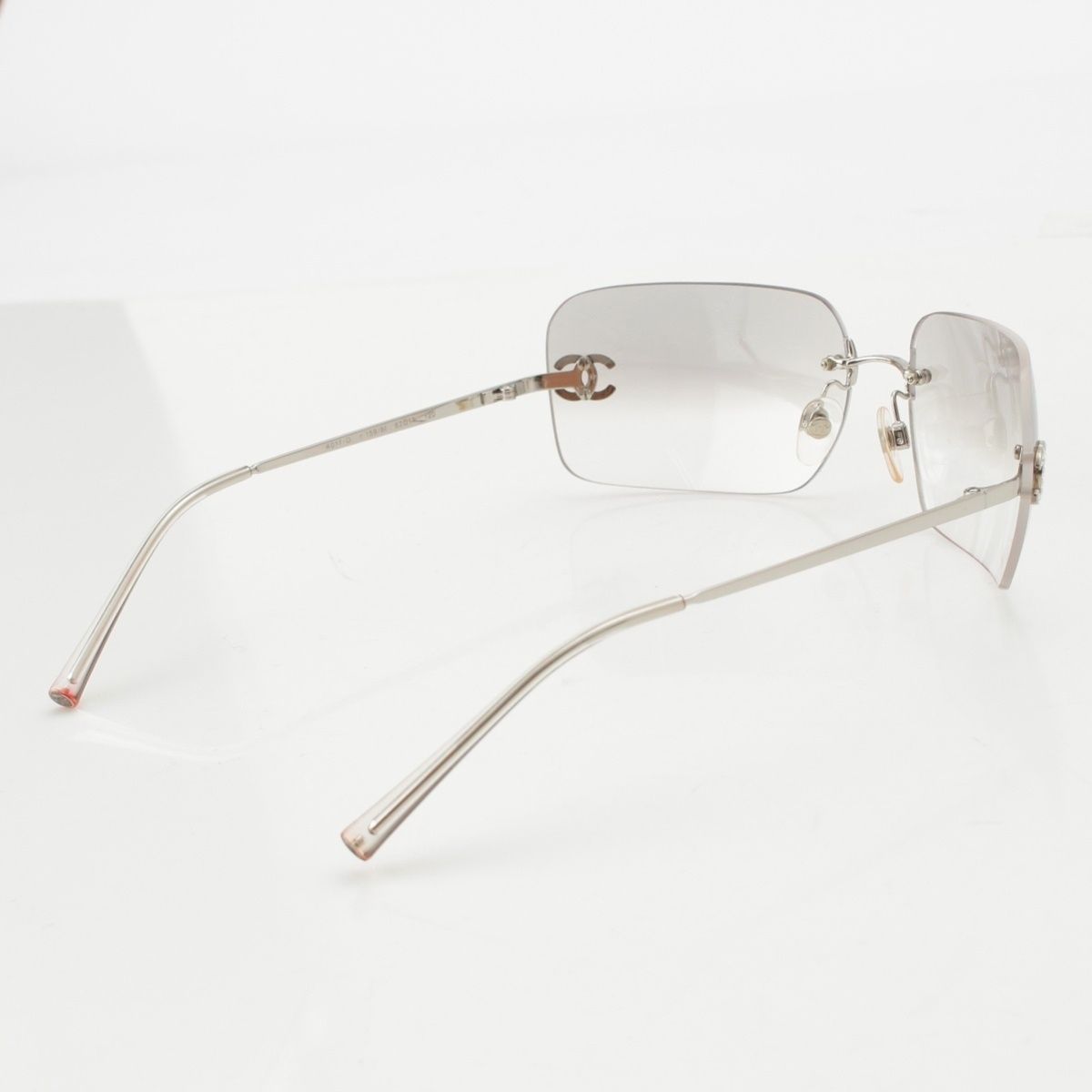 美品 シャネル 4017 リムレス サングラス シルバー 62□17 度無し 美品 シャネル 4017 リムレス サングラス シルバー 62□17 度無し 美品