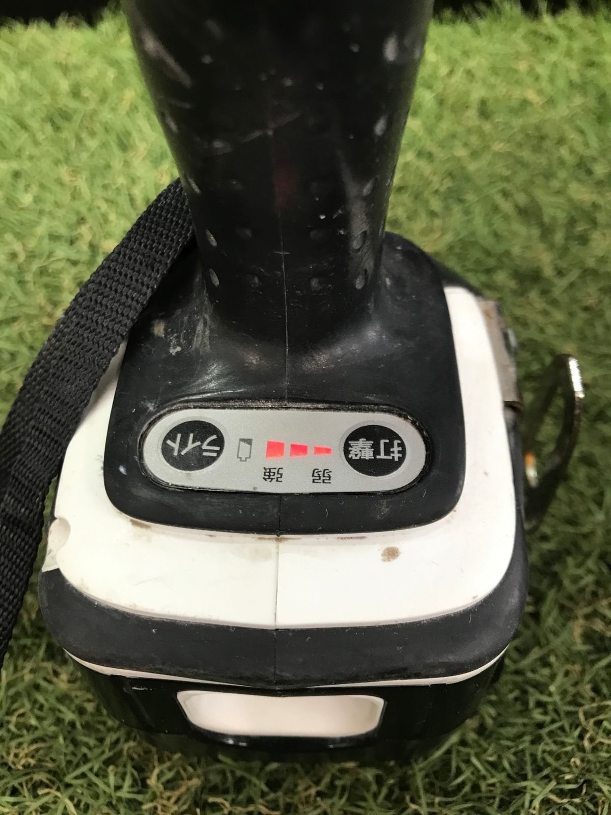  品 0906 充電式インパクトドライバ 14.4 V 白 電動インパクトドライバー ドリル ドライバー レンチ