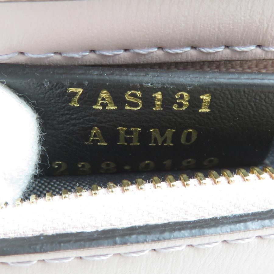 フェンディ FENDI