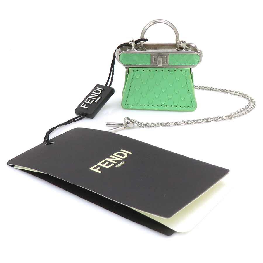 フェンディ FENDI チャーム ネックレス ピーカブー - メルカリ