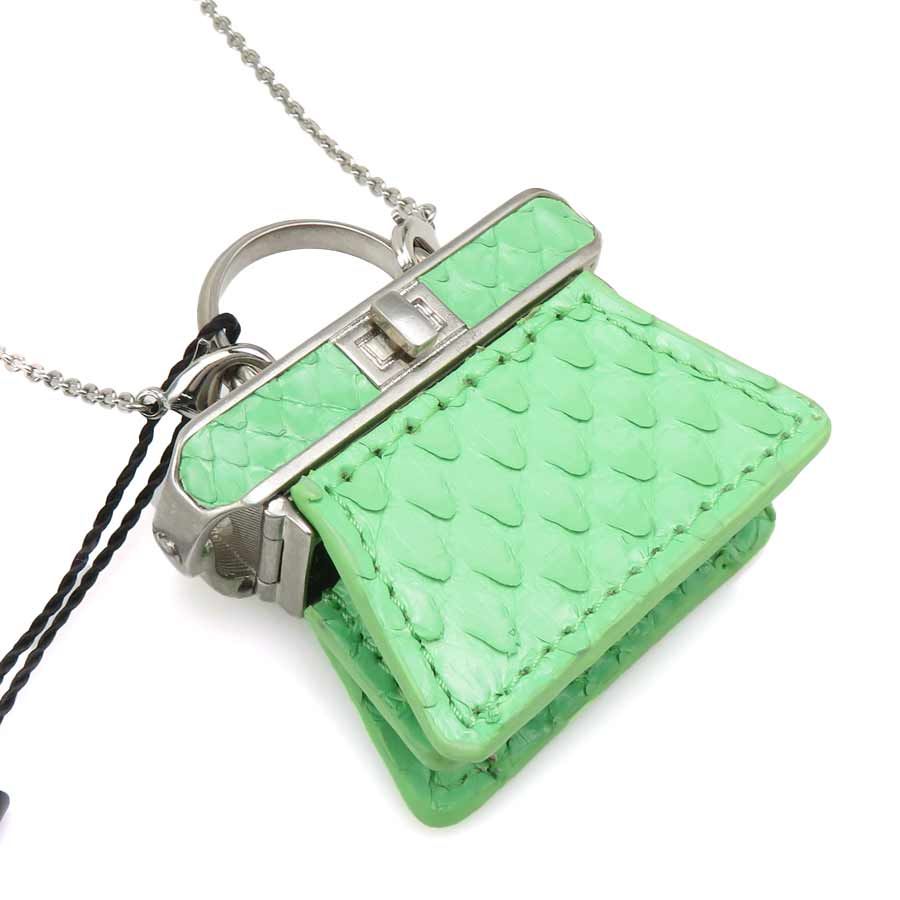 フェンディ FENDI チャーム ネックレス ピーカブー - メルカリ