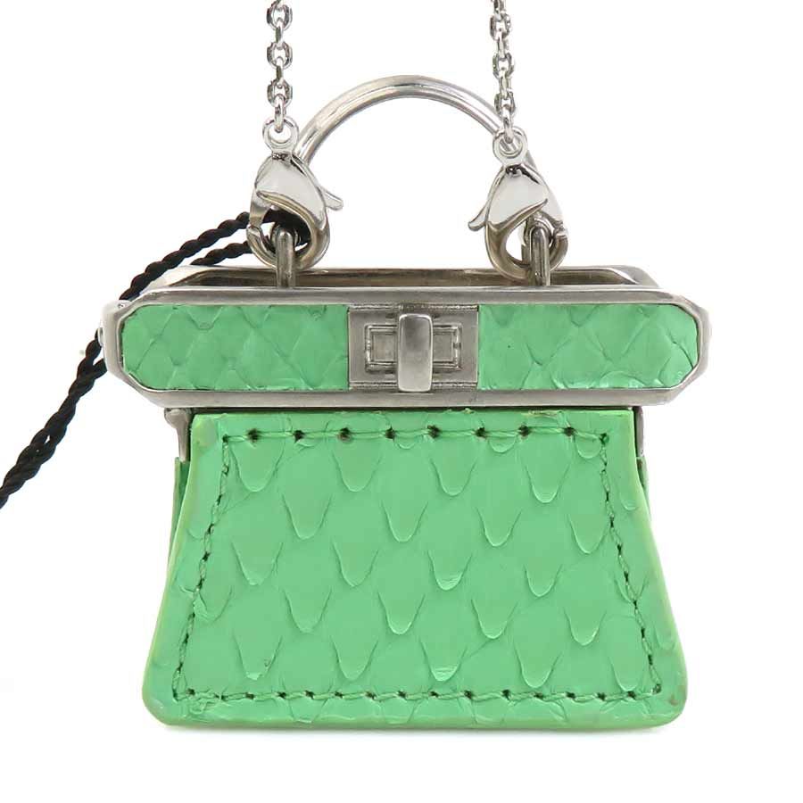 フェンディ FENDI チャーム ネックレス ピーカブー - メルカリ