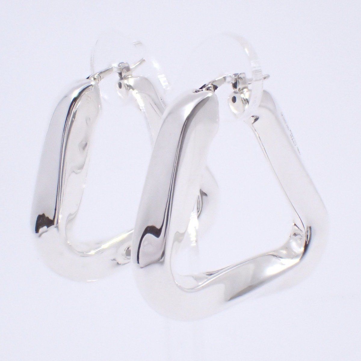 BOTTEGA VENETA ボッテガヴェネタ トライアングル ピアス シルバー925