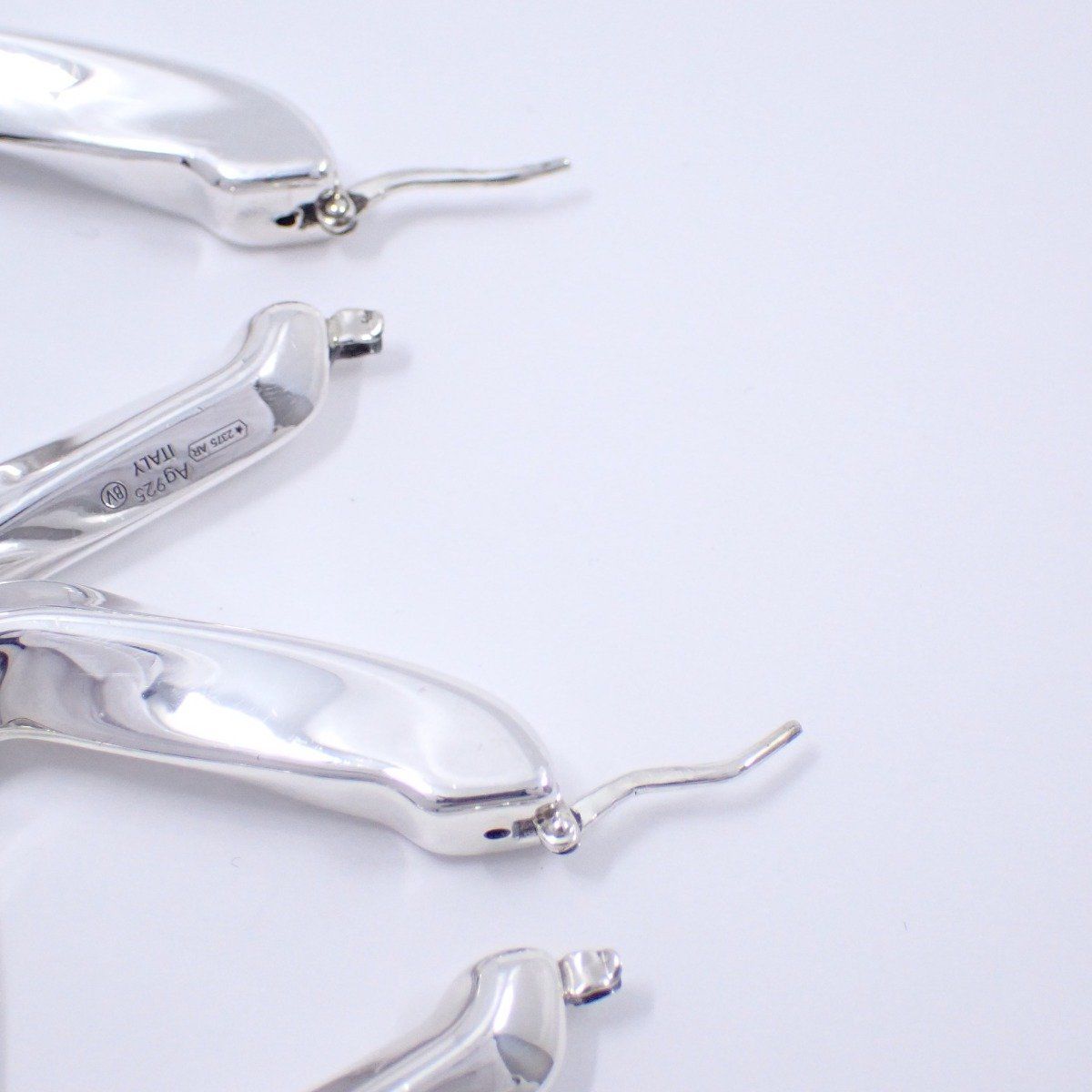 BOTTEGA VENETA ボッテガヴェネタ トライアングル ピアス シルバー925