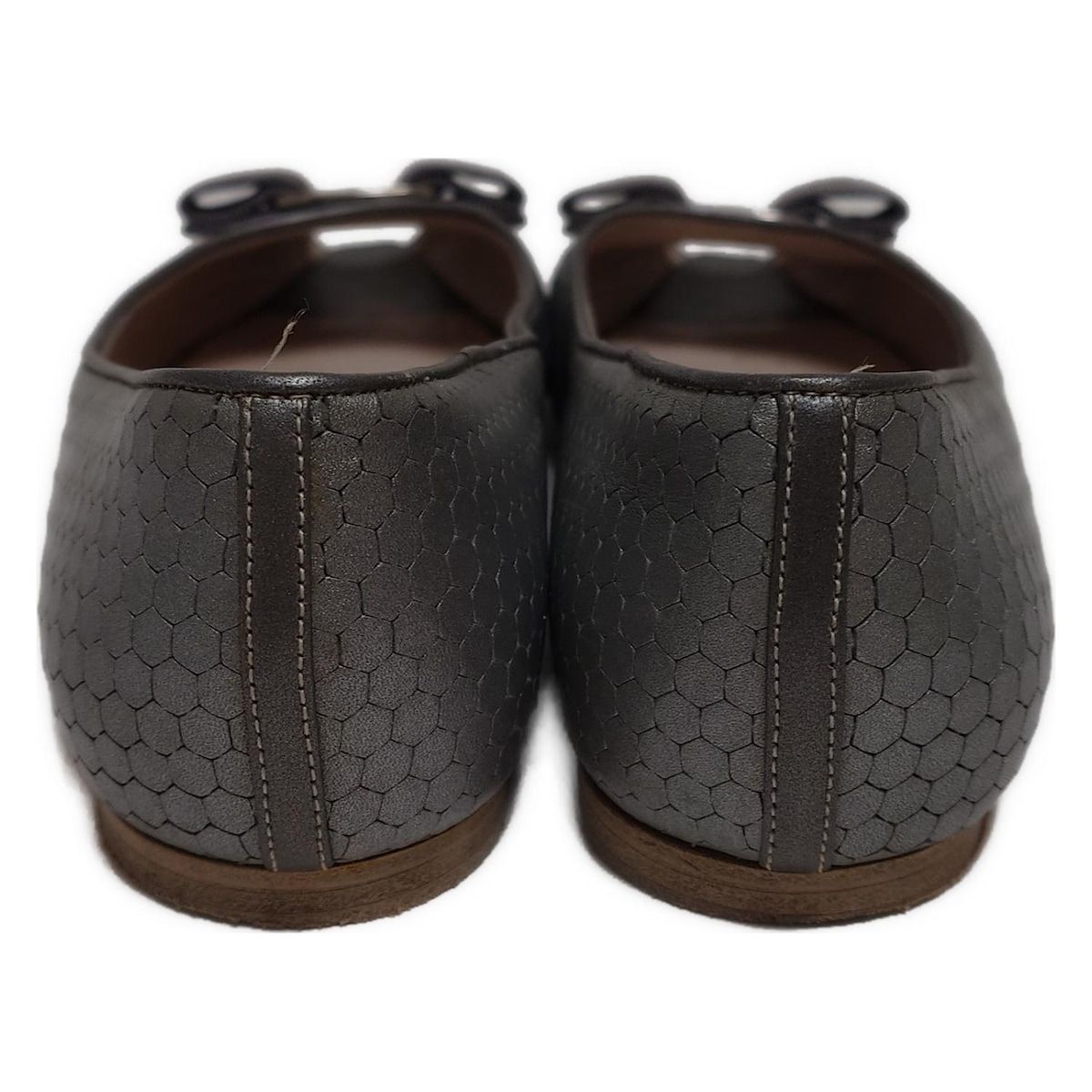 フラットシューズ