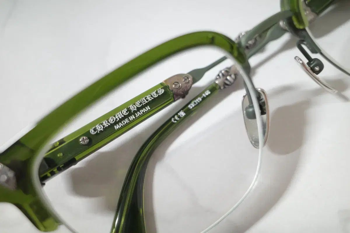  クロムハーツ エヴァ ジリス オリーブグリーン サングラス 小物