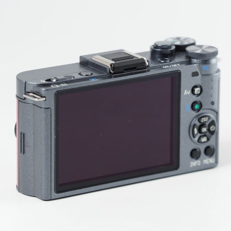 PENTAX ペンタックス ミラーレス一眼 Q-S1 ボディ ガンメタル QS1