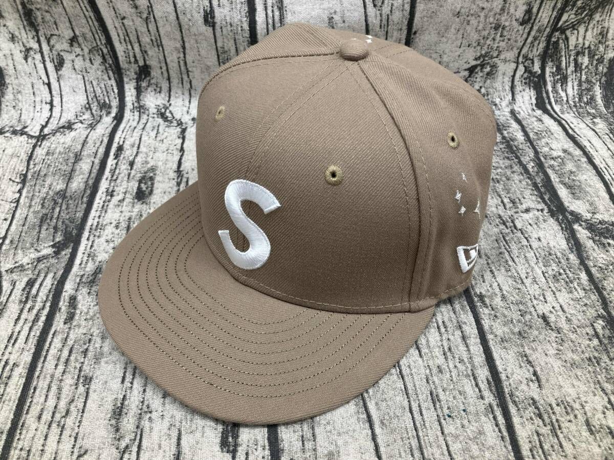 Supreme ERA シュプリーム ニューエラ Caracters S Logo キャップ ベージュ 57 7 cm 1 4
